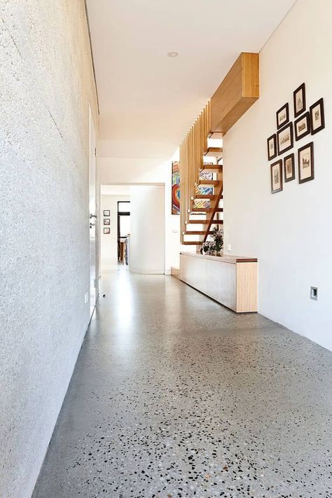 Mid Century Modern Flooring, Terrazo Flooring, Terazzo Floor, Hemp House, Terrazzo Floors, Escalier Design, Modern Flooring, Terrazzo Tile, Terrazzo Tiles