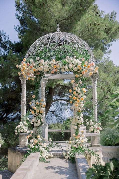 French Chateau Wedding Decor, Chateau Wedding Decor, Versailles Wedding, French Chateau Wedding Inspiration, South Of France Wedding, Wildflower Wedding Theme, French Riviera Wedding, Romantic Wedding Style, French Chateau Wedding