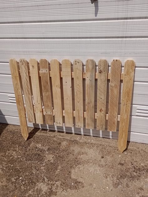 Rustic Wooden Picket Fence Pallet Wood Fence Picket Fence Reclaimed Wood Fence Garden Fence Border Fence Garden Decor Fence - Etsy Garden Fence Border, Wooden Picket Fence, Rustic Garden Fence, Fence Border, Yard Privacy, Fence Picket, Rustic Fence, Fence Garden, Farm Fence