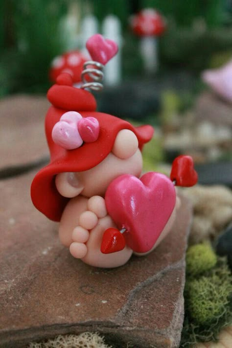 Clay Valentine, Polymer Clay Fairy, Mini Clay, Polymer Clay Ornaments, Polymer Clay Figures, Clay Fairies, Polymer Clay Christmas, Polymer Clay Sculptures, Clay Baby