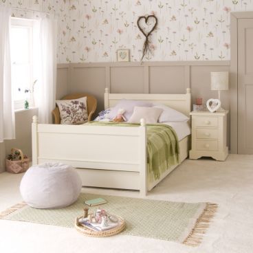 Double Bed Girls Room, Small Double Bedroom Ideas, Small Double Beds, Small Double Bedroom, Kids Double Bed, 4ft Beds, Hardwood Bed, Trundle Mattress, Beds For Small Spaces