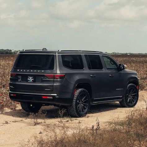 Jeep Grand Wagoneer 2024, New Jeep Wagoneer, Family Truck, Wagoneer Jeep, Jeep Grand Wagoneer, Jeep Wave, Grand Wagoneer, Tinted Gloss, Mom Car