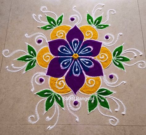 Simple Color Rangoli Designs, Simple Rongali, Pongal Muggulu Rangoli Designs, Ragoli Color Simple, Rongali Design Simple, Bhogi Muggulu Simple, Ragoli Color Design, Rangoli Kolam Designs With Colour, Rangoli Kolam Designs Simple