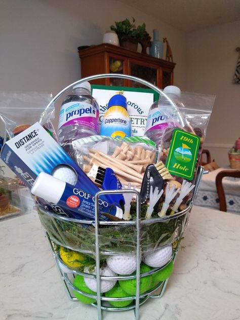 Golf Donation Basket, Golf Tournament Basket Ideas, Golf Baskets Ideas, Golf Auction Basket, Golf Themed Basket, Golf Care Package, Golf Outing Basket Ideas, Golf Snacks Bags, Golf Fundraiser Basket Ideas