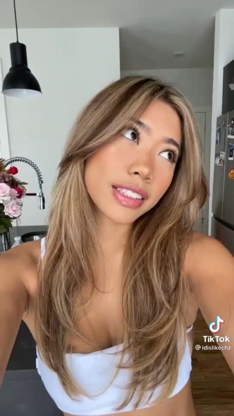 Blonde On Asian Skin, Curtain Bangs Blonde Highlights On Brown Hair, Asian Natural Balayage, Chloe Kim Hair, Asian Hair Color Blonde, Asian Dyed Hair Blonde, Balayage Hair Filipino, Hair Ideas For Asians, Blonde Asian Hair Tan Skin