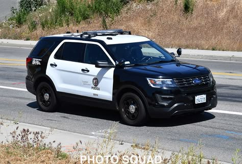 Police Ford Explorer, Lapd Police, 2020 Ford Explorer, American Police, Squad Photos, 1st Responders, Police Patrol, Ford Police, Emergency Equipment