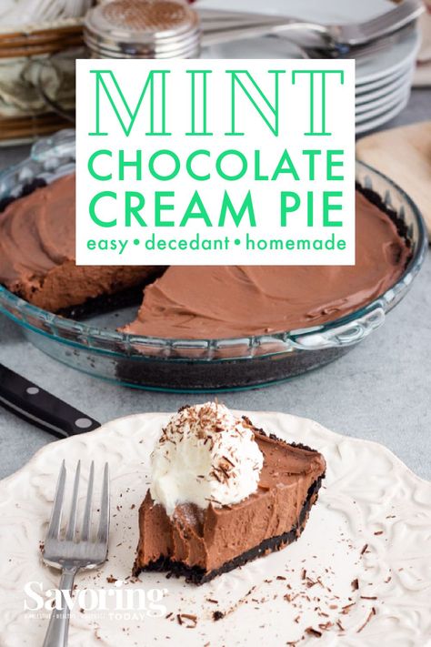 Chocolate Cream Pie Graham Cracker Crust, Chocolate Mint Pie Recipes, Homemade Chocolate Pie With Meringue, Mint Chocolate Chip Pie, Chocolate Cream Pie Easy, Chocolate Mint Pie, Grasshopper Pie Ice Cream, Mint Pie, Chocolate Cookie Crust