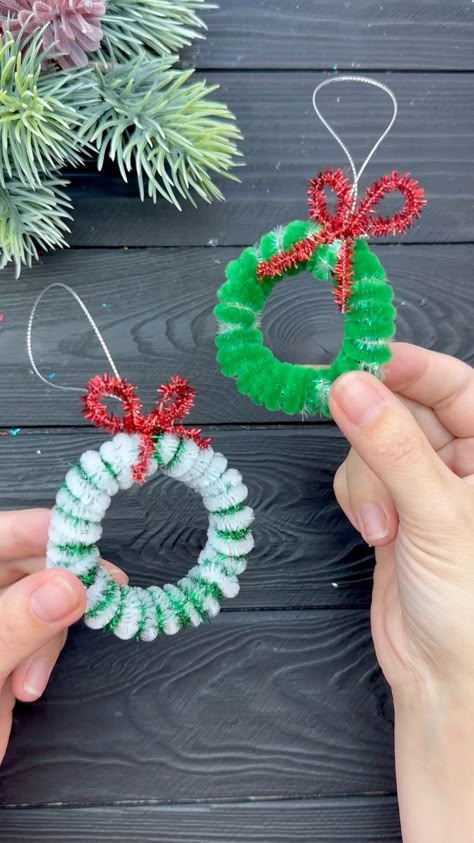 8.3K views · 178 reactions | Christmas Decorations ❄️ Pipe Cleaners Craft Ideas #christmas #pipecleaners #chenille #crafts #christmasdecor #christmasdecorations #usa #reels #christmascrafts | VIKI Studio DIY | VIKI Studio DIY · Original audio Pipecleaner Christmas Crafts For Kids, Dit Christmas, 2023 Craft Ideas, Chenille Stem Crafts, Craft Ideas Christmas, Chenille Crafts, Reindeer Craft, Diy Christmas Tree Ornaments, Pipe Cleaner Crafts