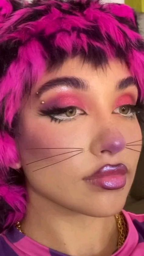 Cat Costume Makeup, Cheshire Cat Makeup, Cheshire Cat Halloween, Alice In Wonderland Makeup, Alice In Wonderland Outfit, Cheshire Cat Costume, Cat Halloween Makeup, Wonderland Makeup, Angel Halloween Costumes