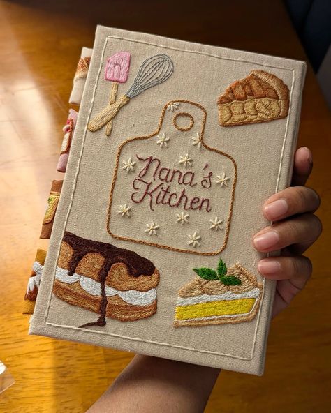 I've created different versions of this recipe journal, and even though it can be challenging, I always love how it turns out. ☺️🥐 #recipebook #handembroidery #embroidery #customorder Embroidered Recipe Book, Cute Recipe Book Ideas, Recipe Book Aesthetic, Cool Embroidery Ideas, Unique Journal Ideas, Cute Recipe Book, Things To Embroider, Diy Recipe Book, Different Hobbies