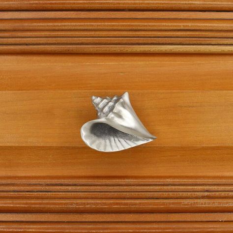 Shell Cabinet, Marine Life Artists, Beach Cottage Bedroom, Beach Theme Kitchen, Shell Knob, Tiki Head, Beach Theme Bathroom, Lake Decor, Coastal Kitchen