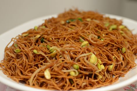 Hong Kong Style Noodles, Chow Mien Noodles, Cheapest Meals, Hong Kong Noodles, Kong Recipes, Pan Fried Noodles, Fried Noodle, Easy Ramen, Sweet Soy Sauce