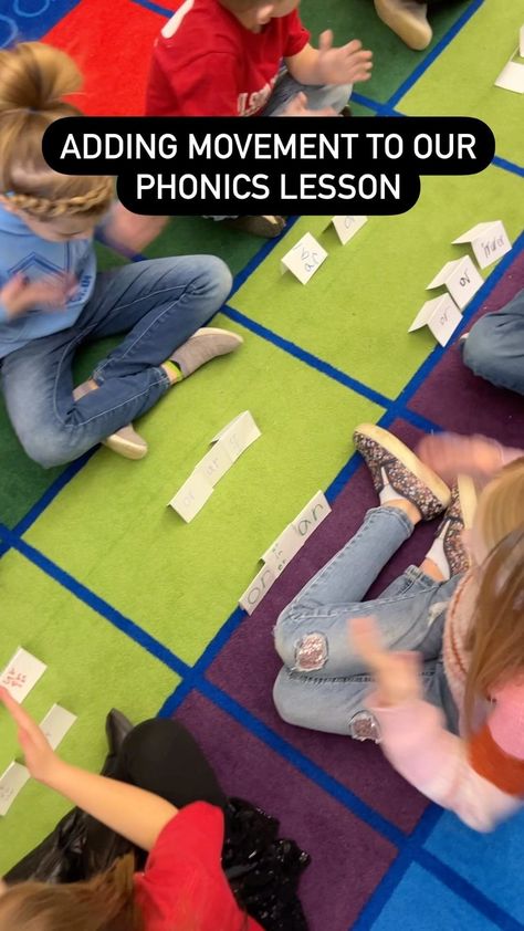 👏This was such a fun and easy way to add movement and practice the bossy r sounds. You can do this for so many skills! Can’t wait to add a … | Instagram Word Chains First Grade, Science Of Reading Phonics Activities, Phonics Movement Activities, Reading Intervention Games, 1st Grade Reading Games, Fun Reading Activities For 1st Grade, Teaching Ideas For Elementary, Boom Clap Snatch Game, Science Of Reading Activities