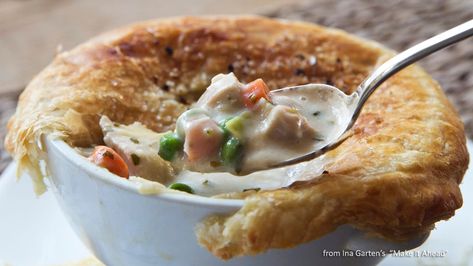 Individual Chicken Pot Pies, Easy Chicken Pot Pie Recipe, Pot Pie Recipes, Barefoot Contessa Recipes, Mini Chicken Pot Pies, Homemade Chicken Pot Pie, Puff Pastry Crust, Chicken Pot Pies, Serving Sizes