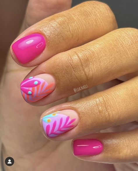 Neon Floral Nails, Summery Nails 2024, Short Summer Nails 2024, Summer Nail Art 2024, Summer Nail Designs 2024, August Nail Art, Summer Nails Bright Colors, Short Summer Nail Ideas, Nails For The Beach