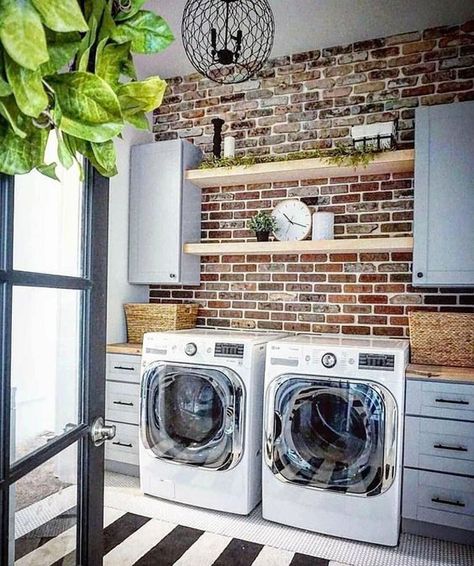 43 Small Farmhouse Laundry Room Ideas Look Bigger | Home Design And Interior Farmhouse Laundry Room Ideas, Mudroom Laundry Room Ideas, Laundry Room Decorating, Brick Accent Walls, Mudroom Laundry Room, Laundry Room Shelves, Farmhouse Laundry Room, Laundry Room Inspiration, Small Farmhouse