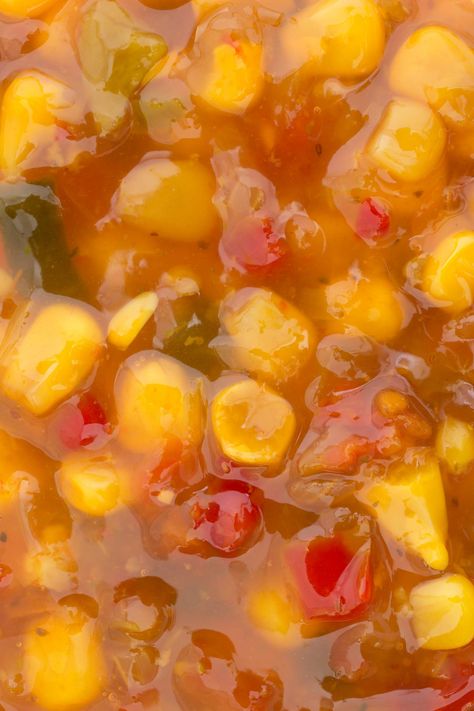 Sweet Corn Relish, Corn Relish Recipes, Sweet Corn Salsa, Pickles Canning, Take A Meal, Corn Relish, Preserving Recipes, Pickle Recipes, Canning Vegetables