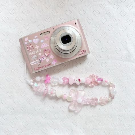 Cute Cameras, Pink Digital Camera, Digi Camera, Camera Decor, Pink Camera, Digi Cam, Cute Camera, Retro Gadgets, Pink Girly Things