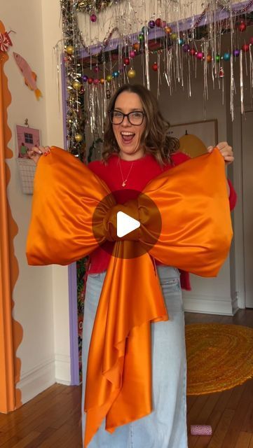 🍓CHELSEA ZEFERINA🍓 on Instagram: "DIY NO-SEW BIG BOWS 🎀 It was so hard to squeeze this tutorial into the 90 second Instagram Reels time limit! So let me know if you have questions! This is my first time making big bows & most of the instructions came from my mom!! I’m sure there are lots of different ways to make them so I honestly don’t know if this is the best or easiest way…but it worked for me and I think they look great!! Totally open to (kind) feedback though! #coquette #diyprojects #diy #girlhood #christmasdiy #bowlife🎀" Making A Big Bow For Christmas Tree, Big Fabric Bows Diy, Diy Big Bow For Christmas Tree, Diy Giant Bow For Christmas Tree, Big Bows On Christmas Tree, How To Make Big Bows For Christmas Tree, Big Bow For Christmas Tree Diy, How To Make Bow For Christmas Tree, Big Bow On Christmas Tree