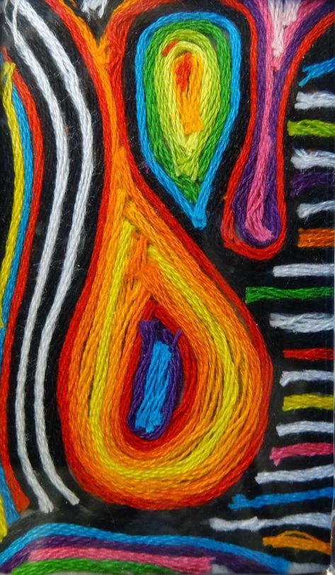 Yarn Painting Art, Yarn Art Projects, Yarn Painting, Art Class Ideas, Soyut Sanat Tabloları, Art Camp, Art Lesson Ideas, Homeschool Art, Cycle 3