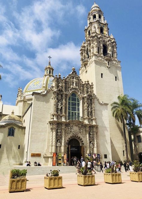 San Diego Museum of Art, Balboa Park, San Diego, California, USA 🇺🇸 #world   #worldtravel #museum #uniglamindia San Diego Museum Of Art, San Diego Museums, Balboa Park San Diego, Abstract Watercolor Landscape, Space Museum, Cathedral Church, Balboa Park, California Art, So Cal