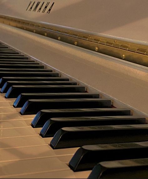 Piano Beige Aesthetic, Beige Piano Aesthetic, Light Music Aesthetic, Beige Music Aesthetic, Music Aesthetic Beige, Beige Aesthetic Music, Piano Aesthetic Icon, Piano Aesthetic Drawing, Music Widget Aesthetic