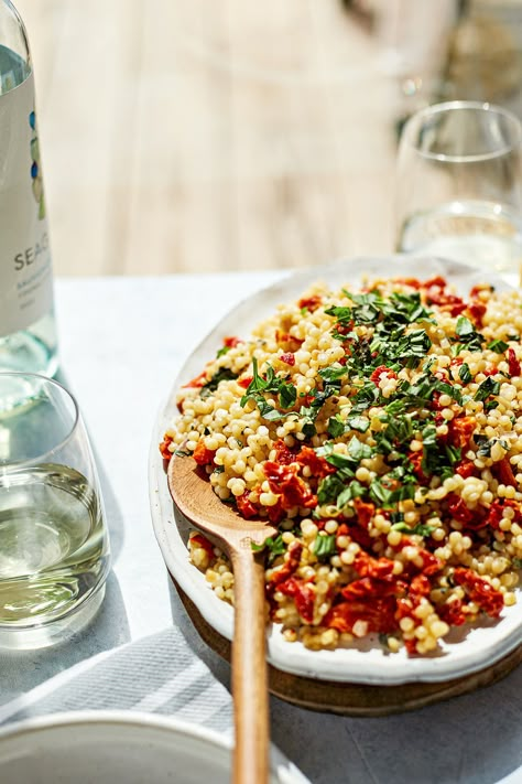 Pearl Couscous Salad with Sun-Dried Tomatoes | Good Life Eats Pearled Couscous Recipes, Mediterranean Sides, Pearl Couscous Recipes, Pearl Couscous Salad, Summer Entertaining Recipes, Couscous Salad Recipes, Chicken Couscous, Easy Summer Side Dishes, Summer Lunches