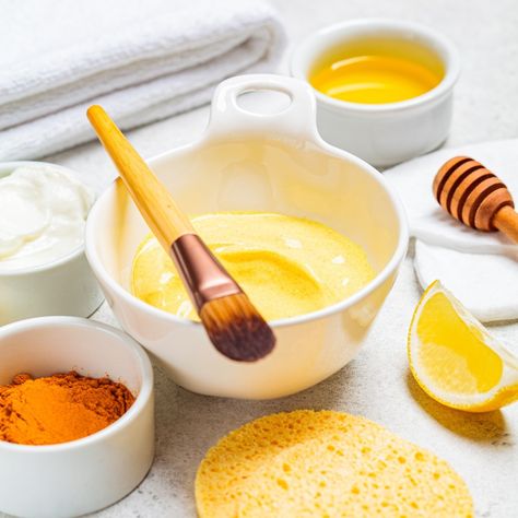 Have you tried a DIY honey mask at home? ⁠ ⁠ Mix together a teaspoon of Koura Manuka Honey, a teaspoon of turmeric, and a hearty squeeze of lemon juice or a sprinkle of apple cider vinegar. Apply to your face and let sit for 20 minutes before rinsing. ⁠ ⁠ Let us know in the comments if you give this one a go! ⁠ ⁠ #honey #diyfacemask #honeyskincare #manukahoney #kourahoney #newzealandhoney⁠ ⁠ Diy Honey Mask, Get Rid Of Tan, Best Homemade Face Mask, Honey Skin Care, Aloe Vera Mask, Yogurt Mask, Milk Mask, Face Mask For Glowing Skin, Mask For Glowing Skin