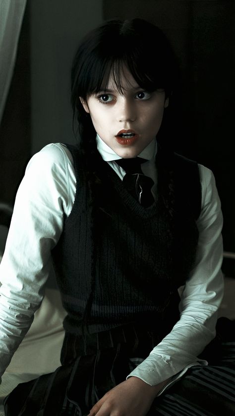 Wensday Wallpaper, Wednesday Series Wallpaper, Wednesday Addams Outfit, Wednesday Series, Addams Familie, Wednesday Outfit, Wednesday Addams Costume, Series Wallpaper, Wednesday Movie