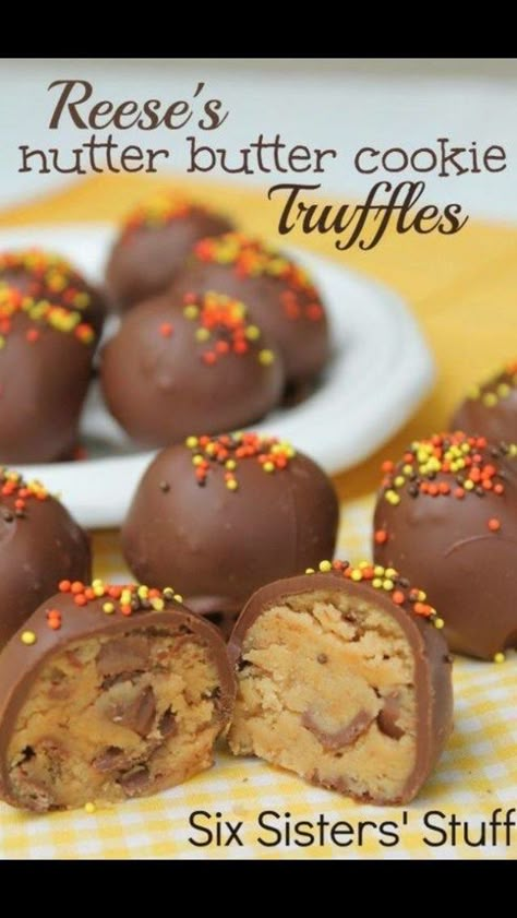 Cookie Truffles, Truffle Cookies, Resepi Biskut, Dessert Truffles, Nutter Butter Cookies, Candy Truffles, Nutter Butter, Bite Size Desserts, Homemade Candy