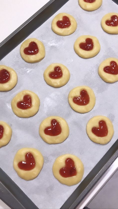 Explore page Pinterest viral heart jam cookies aesthetic inspo cookies heart coquette Heart Jam Cookies, Coquette Food, Heart Cookies Recipe, Pinterest Cookies, Food Core, Coquette Things, Cookies Aesthetic, Aesthetic Baking, Jam Thumbprint Cookies