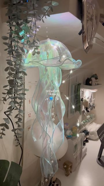 Jellyfish Bed Canopy, Jellyfish Hanging Lights, Cool Things For Room Decor, Jelly Fish Wind Chime, Jellyfish Room Decor Aesthetic, Jellyfish Interior Design, Room Decor Jellyfish, Jelly Fish Room Decoration, Ocean Aesthetic Decorations