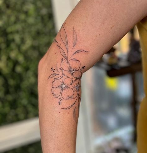 Dax Trail on Instagram: "✨ DOGWOOD ✨  this dogwood with little ornamental details is so fun!   thank you so much, Kelly! 💕" Dogwood Stamp Tattoo, Dogwood Blossom Tattoo, Dogwood Tattoos, Dogwood Flower Tattoo, Daffodil Flower Tattoos, Dogwood Tattoo, Dogwood Flower Tattoos, Flower Spine Tattoos, Dogwood Flower