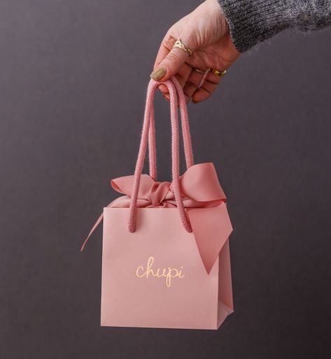 Branding Design Ideas, Desain Merek, Packaging Design Ideas, Jewelry Packaging Design, Paper Bag Design, Packaging Diy, Packaging Ideas Business, Clothing Packaging, Small Business Packaging Ideas