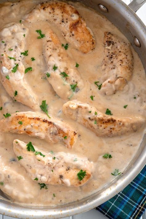 Lombardy Chicken, Chicken With Gravy, Cream Of Mushroom Chicken, Easy Skillet Dinner, Chicken Lombardy, Chicken Boneless Breast Recipes, Chicken And Gravy, Chicken Mushroom Recipes, Mushroom Soup Recipes