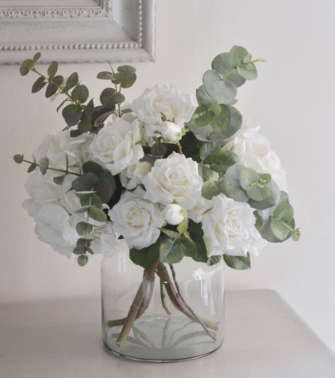 Artificial Flowers Aesthetic, Fake Flowers In Clear Vase, Aesthetic Fake Flowers, Classic Flower Arrangements, Artificial Flower Arrangements Wedding, Flower Arrangements In Vase, White Roses And Hydrangeas, Fake Flower Centerpieces, Flower Arrangements Artificial