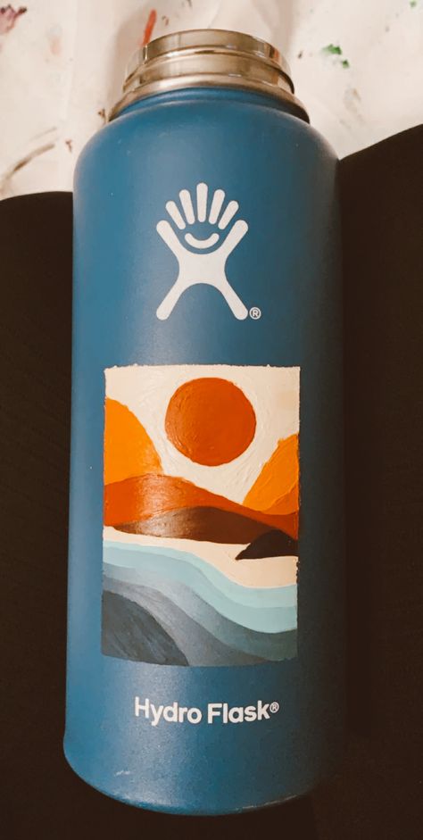 Painted Flask Ideas, Painted Hydroflask Ideas, Decorated Hydro Flask, Hydro Flask Painting Ideas, Water Bottle Painting Ideas, Hydro Flask Painting, Water Bottle Painting, Flask Painting, Hydroflask Painting