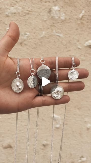 Jessica Hickman-Woolcott on Instagram: "Do you know about Silver Clay? 

You can learn all about it on our one-day course at the Château de Puyguiller or comment ‘clay’ for a direct link to our free botanical necklace tutorial and full tools & materials list straight to your DMs

EDIT: Silver Clay Online Course NOW AVAILABLE - comment for link 💫

#silverclay #creativelifehappylife #jewelrytutorial #jewelleryschool #natureinspiredjewelry #handmadehappiness #learnsomethingnew" Silver Clay Jewelry, Silver Clay Tutorial, Silver Clay Jewellery Ideas, Silver Clay Jewellery, Metal Clay Pendants Ideas, Silver Clay Jewelry Ideas, Silver Clay, Art Clay Silver Tutorial, Silver Clay Pendant