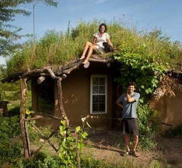 Cob House Plans, Cave Houses, Cob Home, Earth Ship, Cob Homes, Cob Building, Natural Building Materials, Earth House, Earth Bag