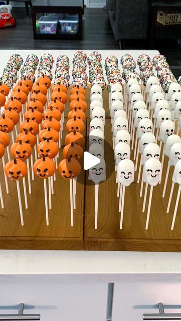 Sweet Whimsy Shop | Cake Pops | Bakery & Tutorials on Instagram: "Here’s how I make my little ghost cake pops…from my home kitchen (cottage food licensed 😉), using just a spoon as a tool. I’ve made tens of thousands of these over the years, all in my home (for better or worse 🤪). My favorite part is the piping…and also lining up a tiny army of ghosts at the end! If you want more info on the full tutorial to make your own ghost (and 3 other Halloween cake pops), comment HALLOWEEN then check your messages for a link & 50% discount code (and be sure to ❤️ or reply to that DM if you want to receive future messages…another “fun” Instagram update 😑)👻🍰🎉 . . . #cakepops #ghostcakepops #halloweentreats #cottagefoodbaker #wip #cakepopsofig #cakepoptutorial #halloweencakepops #halloweenbaking" Halloween Ghost Cake Pops, Ghost Cake Pops Halloween, How To Make Ghost Cake Pops, How To Make Halloween Cake Pops, Cute Halloween Cake Pops, Halloween Themed Cake Pops, Cake Pop Halloween Ideas, Ghost Cakepops, Halloween Cakepops Ideas