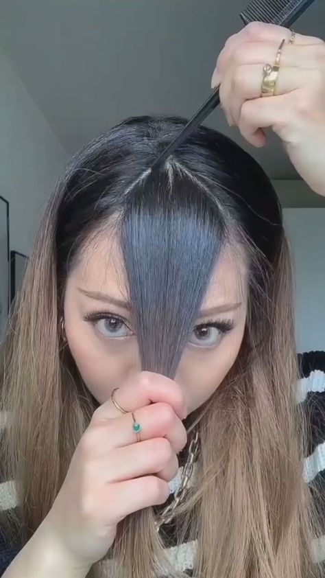 Hair Straightening Tips, Diy Haircuts, Haircut Curtain Bangs, Short Hairstyle Ideas, Cut Bangs, Easy Hair Cuts, Haircut Tutorial, Diy Haircut, How To Cut Bangs