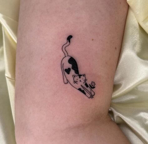 Calico Cat Tattoo, Amazon Tattoo, Cat Tatto, Patchwork Sleeve, Cute Tiny Tattoos, Inspiration Tattoos, Tattoo Cat, Black Ink Tattoos, Unique Cats