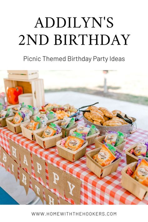 Small Park Birthday Party, Park Party Set Up, Playground Party Favors, 2nd Birthday Picnic Ideas, Birthday Park Food Ideas, Birthday Party In The Park Ideas, Birthday Party At Playground, 2nd Birthday Party Snacks, Picnic Party Theme Ideas