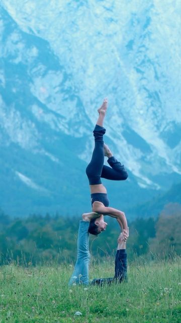 M+A | Partner acro | Slovenija ima talent 2023 on Instagram: "Slow flow in the mountains 🤍 Save it & try it🫶🏽 . . . . . #acro #acroyoga #partneracrobatics #acroflow" Couples Acro Yoga Poses, Acro Yoga Couples, Acrobatic Poses 2 People, Couple Acrobatics, Acro Yoga Poses For Two, Fun Yoga Poses For Two People, Acro Yoga For Beginners, Yoga For Couples, Partner Journal