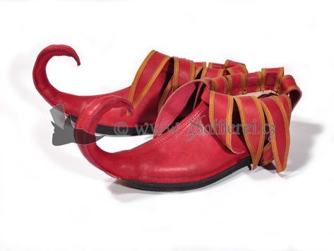 Jester Shoes, Sun Cosplay, Silly Shoes, Clown Aesthetic, Paper Shoes, Clown Shoes, Court Jester, Circus Clown, Cosplay Tips