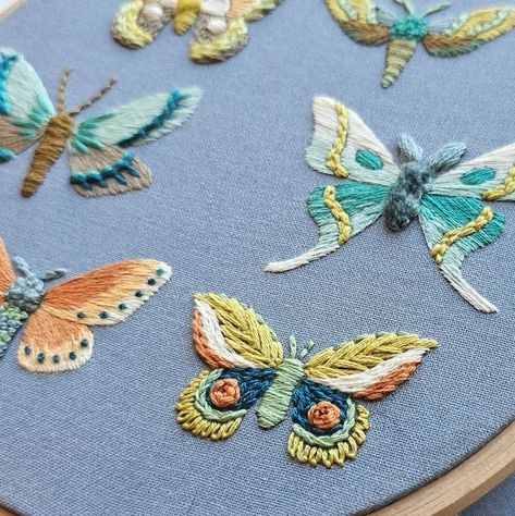 Moth Sampler Embroidery Kit – Snuggly Monkey Embroidery Tim Burton, Free People Embroidery, Beginner Embroidery Tutorial, Embroidery Trim Patterns, Stitch Work Hand Embroidery, Simple Moth Design, Embroidery With Felt, Big Embroidery Projects, Camera Embroidery Pattern