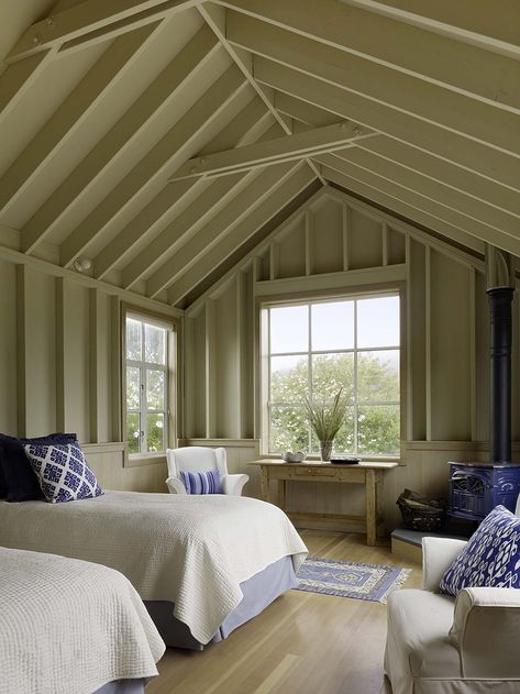 Beach House Style-Butler Armsden Architects-11-1 Kindesign Cozy Beach House, Architects House, Stinson Beach, Dream Beach Houses, Attic Bedrooms, Attic Renovation, Attic Remodel, Attic Rooms, Attic Bedroom