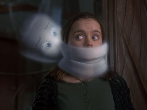 Someone just noticed something really weird about Casper the Friendly Ghost Casper 1995, Paranormal Stories, October Baby, Parapsychology, Urban Legend, Casper The Friendly Ghost, Spooky Stuff, Strange And Unusual, Creepy Things