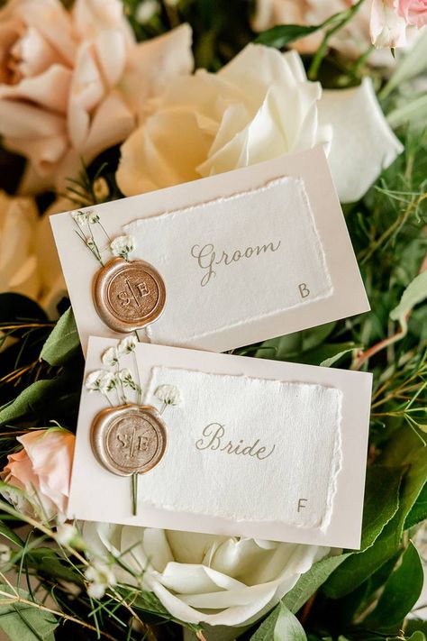 Deckled Edge Place Cards, Boho Wedding Place Cards, Wedding Name Tags Ideas, Suits Video, Wedding Place Cards Rustic, Wedding Table Place Settings, Reception Place Cards, Wedding Placement Cards, Wedding Table Name Cards