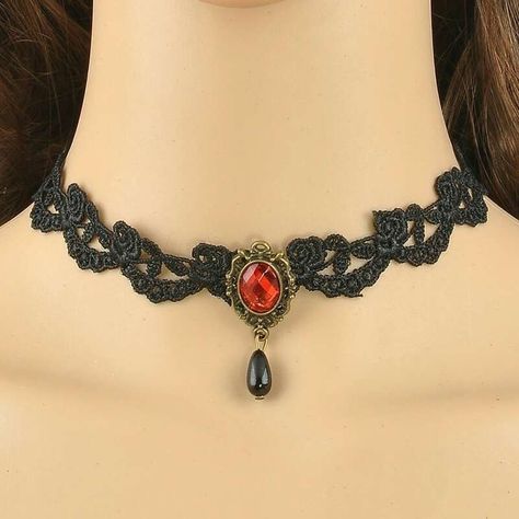 Plus Size Halloween Costumes Ideas, Black Lace Necklace, Plus Size Halloween Costumes, Gothic Jewellery, Chain Collar, Vampire Costume, Halloween Costumes Ideas, Collar Choker, Lace Necklace